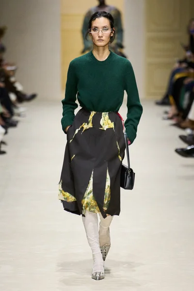 Look 19